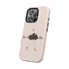 画像をギャラリービューアに読み込む, スマホケース MagSafe Phone Case「La Vie Est Belle」
