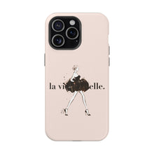 画像をギャラリービューアに読み込む, スマホケース MagSafe Phone Case「La Vie Est Belle」
