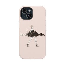 画像をギャラリービューアに読み込む, スマホケース MagSafe Phone Case「La Vie Est Belle」
