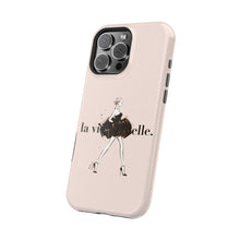 画像をギャラリービューアに読み込む, スマホケース MagSafe Phone Case「La Vie Est Belle」
