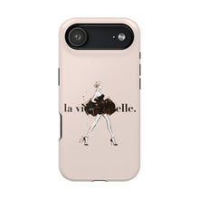 画像をギャラリービューアに読み込む, スマホケース MagSafe Phone Case「La Vie Est Belle」
