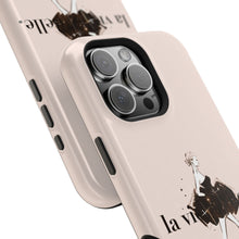 画像をギャラリービューアに読み込む, スマホケース MagSafe Phone Case「La Vie Est Belle」
